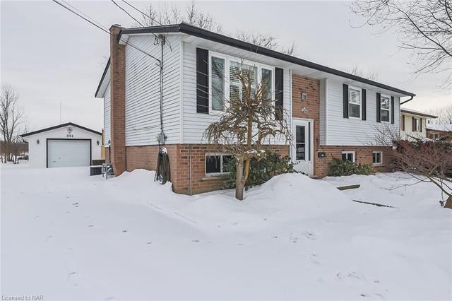 934 Crescent Road, House detached with 4 bedrooms, 2 bathrooms and 5 parking in Fort Erie ON | Image 48