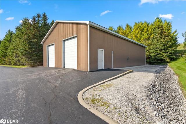 3143 Concession 10 Nottawasaga Road S, House attached with 5 bedrooms, 3 bathrooms and 17 parking in Clearview ON | Image 32
