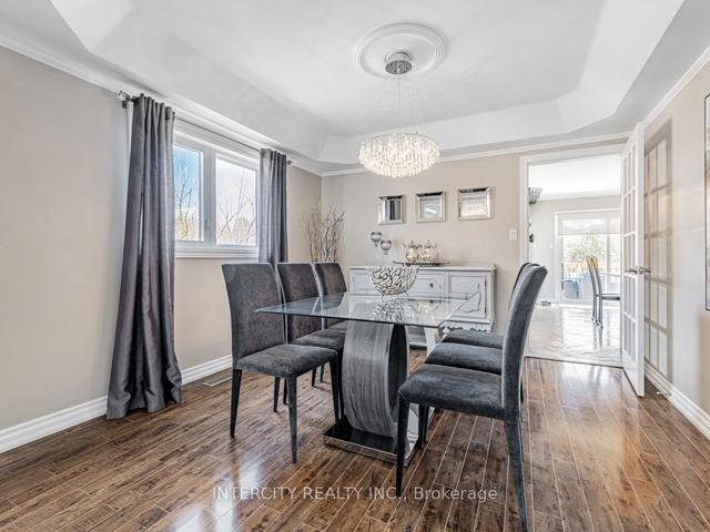 603 Dutch Elliott Crt, House detached with 5 bedrooms, 5 bathrooms and 6 parking in Newmarket ON | Image 6