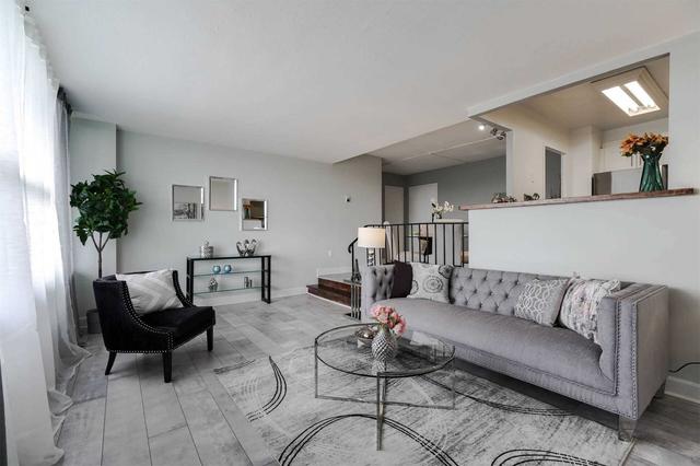 1105 - 10 Parkway Forest Dr, Condo with 2 bedrooms, 1 bathrooms and 1 parking in Toronto ON | Image 32