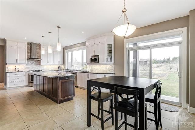 117 Dewmont Street, House detached with 4 bedrooms, 4 bathrooms and 10 parking in Ottawa ON | Image 14