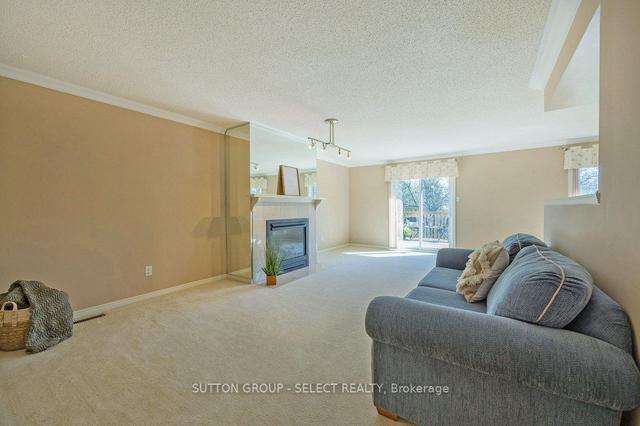 34 - 14 Doon Dr, Townhouse with 3 bedrooms, 3 bathrooms and 4 parking in London ON | Image 36