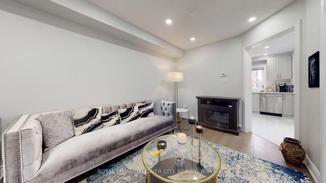 60 Culture Cres, House attached with 3 bedrooms, 3 bathrooms and 3 parking in Brampton ON | Image 40