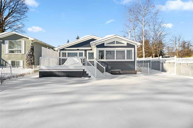 901 Adams Rd, House detached with 3 bedrooms, 2 bathrooms and 8 parking in Innisfil ON | Image 20