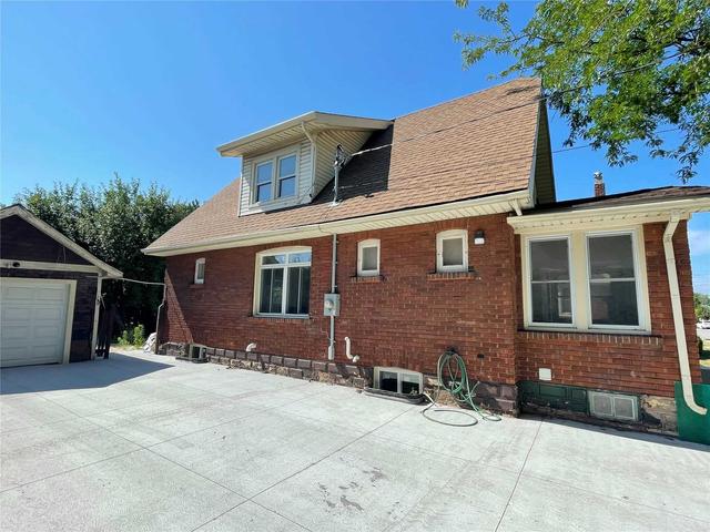 5823 Byng St, House detached with 4 bedrooms, 3 bathrooms and 5 parking in Niagara Falls ON | Image 24
