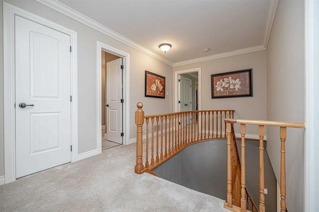 61 Oakridge Dr, House detached with 4 bedrooms, 5 bathrooms and 6 parking in Barrie ON | Image 5