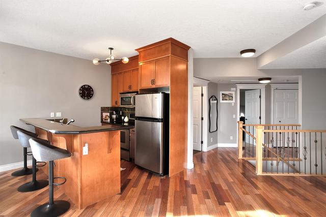 523 5 Street Ne, Home with 2 bedrooms, 2 bathrooms and 1 parking in Calgary AB | Image 4