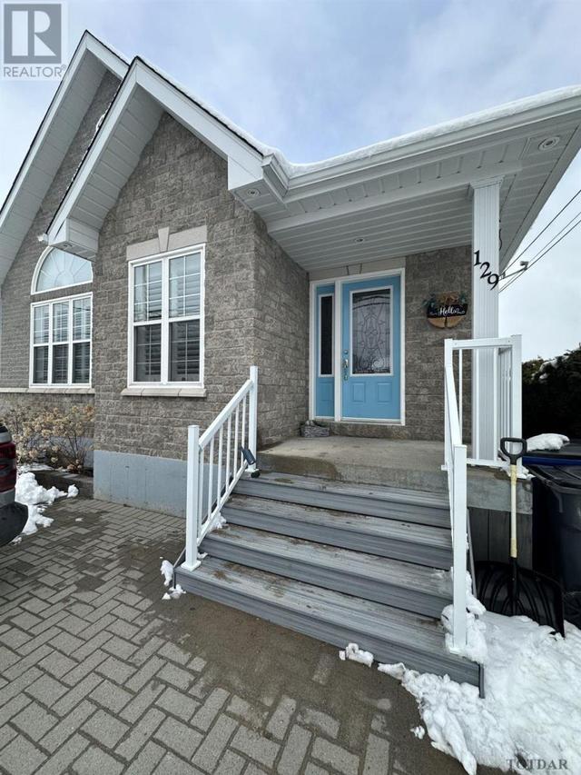 129 Georgina Ave, House detached with 5 bedrooms, 2 bathrooms and null parking in Temiskaming Shores ON | Image 7