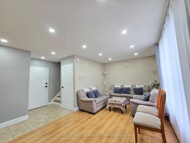 212 - 1055 A Forestwood Dr, Townhouse with 3 bedrooms, 2 bathrooms and 1 parking in Mississauga ON | Image 21