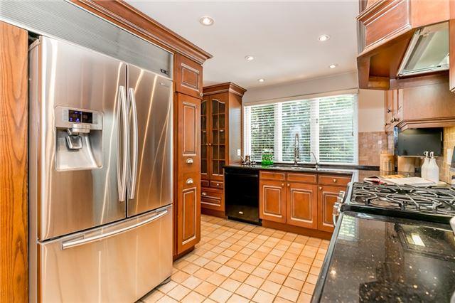 310 Stouffville Rd, House detached with 6 bedrooms, 4 bathrooms and 10 parking in Richmond Hill ON | Image 5