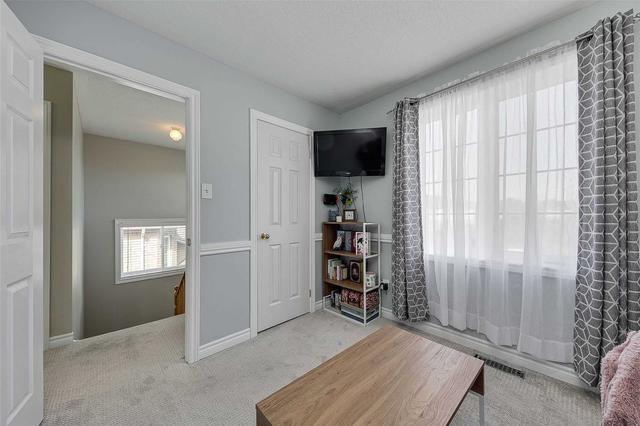 54 Bird St, House detached with 3 bedrooms, 2 bathrooms and 5 parking in Barrie ON | Image 26