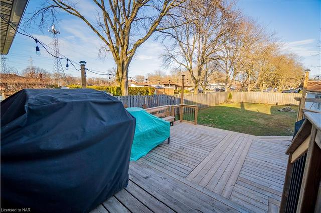 2862 Dorchester Road, House detached with 2 bedrooms, 2 bathrooms and 5 parking in Niagara Falls ON | Image 30