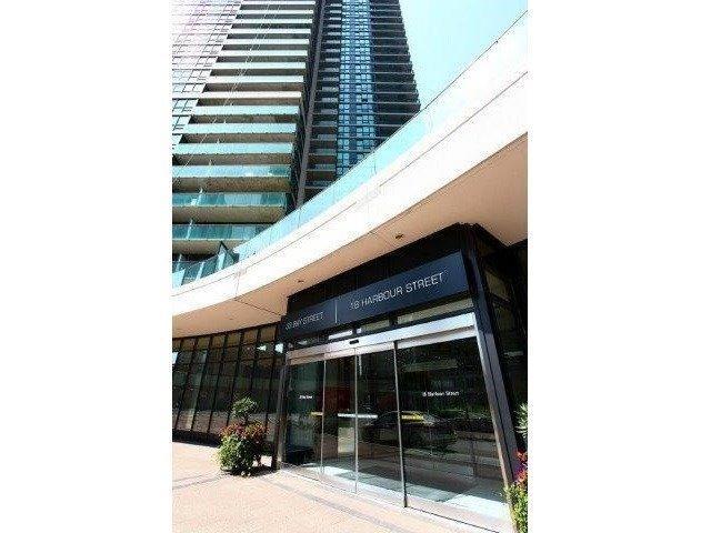 308 - 18 Harbour St, Condo with 1 bedrooms, 1 bathrooms and null parking in Toronto ON | Image 2