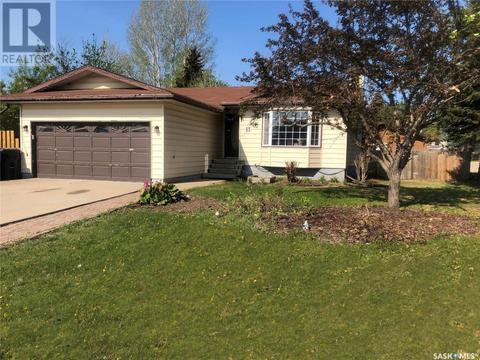 11 Coupland Crescent, Meadow Lake, SK, S9X1B1 | Card Image
