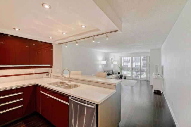 302 - 18 Hollywood Ave, Condo with 1 bedrooms, 1 bathrooms and 1 parking in Toronto ON | Image 32