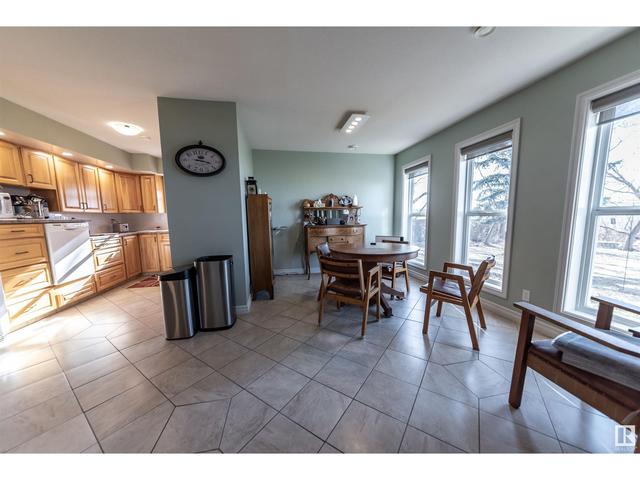 37 Lakeshore Dr, House detached with 2 bedrooms, 2 bathrooms and null parking in Sandy Beach AB | Image 38