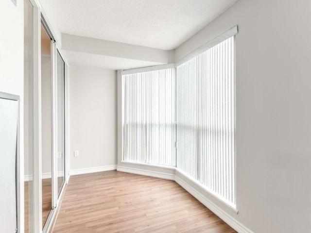 1611 - 2177 Burnhamthorpe Rd W, Condo with 2 bedrooms, 2 bathrooms and 1 parking in Mississauga ON | Image 17