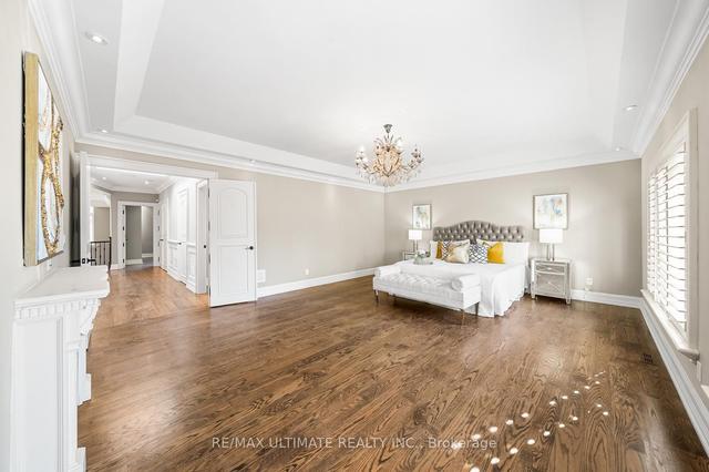 15 Roycrest Ave, House detached with 4 bedrooms, 5 bathrooms and 6 parking in Toronto ON | Image 9