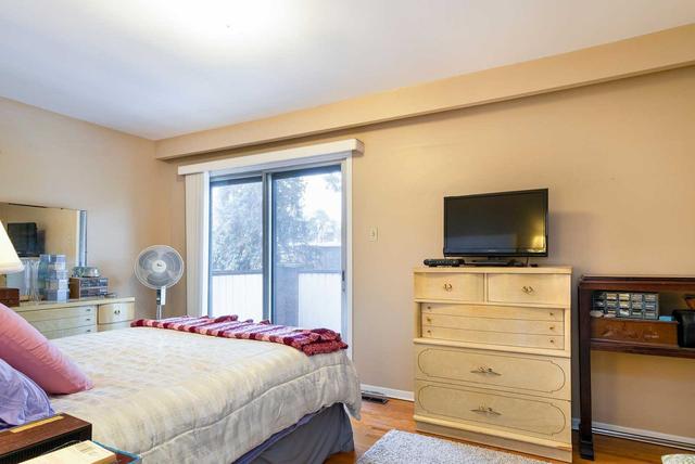 m6n4v1 - 111 Grandville Ave, House detached with 3 bedrooms, 2 bathrooms and 3 parking in Toronto ON | Image 5