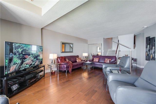 1827 - 33 Harbour Square, Condo with 2 bedrooms, 3 bathrooms and 1 parking in Toronto ON | Image 7