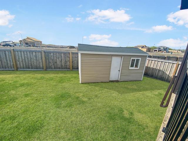 9001 80a Avenue, House detached with 5 bedrooms, 3 bathrooms and 4 parking in Grande Prairie AB | Image 22