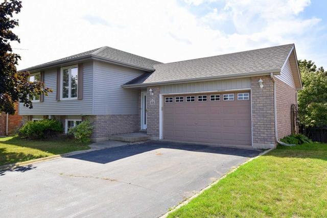 46 Margaret Dr, House detached with 3 bedrooms, 2 bathrooms and 6 parking in Brant ON | Image 1