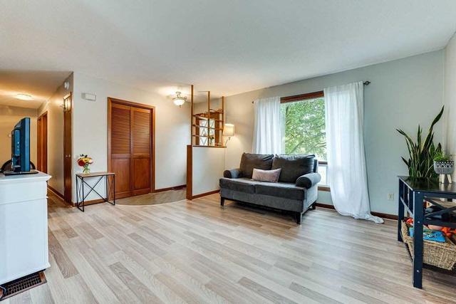 142 Patterson Rd, House detached with 3 bedrooms, 1 bathrooms and 6 parking in Barrie ON | Image 21