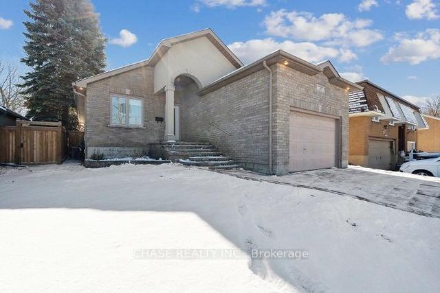 35 Adelaide St, House detached with 3 bedrooms, 3 bathrooms and 6 parking in Barrie ON | Image 1