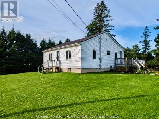 29 Walker, House detached with 3 bedrooms, 1 bathrooms and null parking in Sackville NB | Image 2