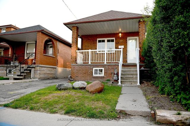 228 Robina Ave, House detached with 3 bedrooms, 2 bathrooms and 5 parking in Toronto ON | Image 1