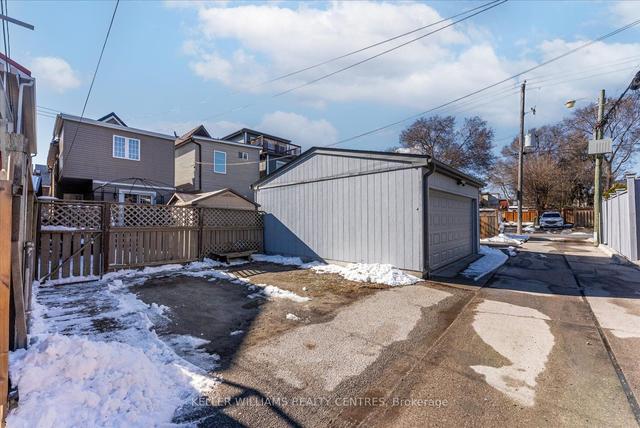 481 Jones Ave, House detached with 3 bedrooms, 3 bathrooms and 2 parking in Toronto ON | Image 24