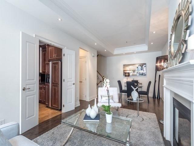 Th 4 - 20 Burkebrook Pl, Townhouse with 3 bedrooms, 3 bathrooms and 2 parking in Toronto ON | Image 3