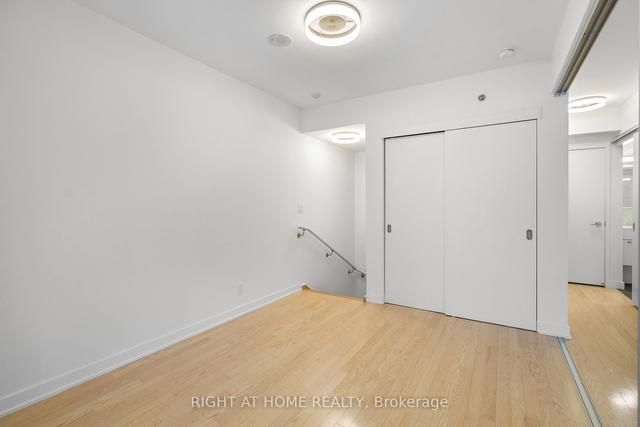 uph03 - 21 Nelson St, Condo with 1 bedrooms, 2 bathrooms and 2 parking in Toronto ON | Image 8
