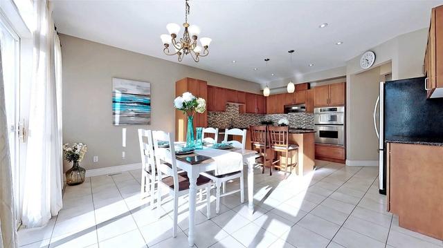 67 Seabreeze Ave, House detached with 5 bedrooms, 6 bathrooms and 6 parking in Vaughan ON | Image 3