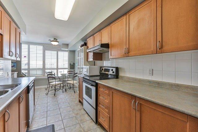 Lph16 - 9015 Leslie St N, Condo with 3 bedrooms, 2 bathrooms and 1 parking in Richmond Hill ON | Image 6