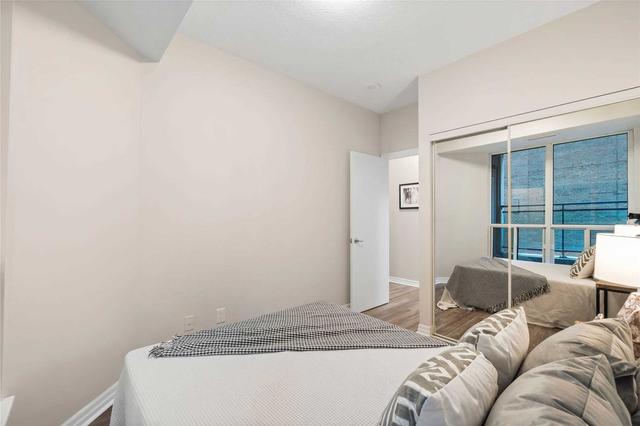 1209 - 300 Bloor St E, Condo with 2 bedrooms, 2 bathrooms and 1 parking in Toronto ON | Image 8