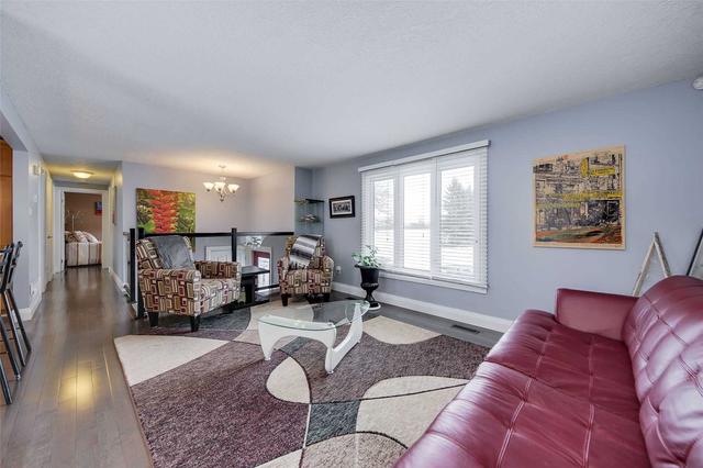 80 Penetanguishene Rd, House detached with 3 bedrooms, 2 bathrooms and 4 parking in Barrie ON | Image 11