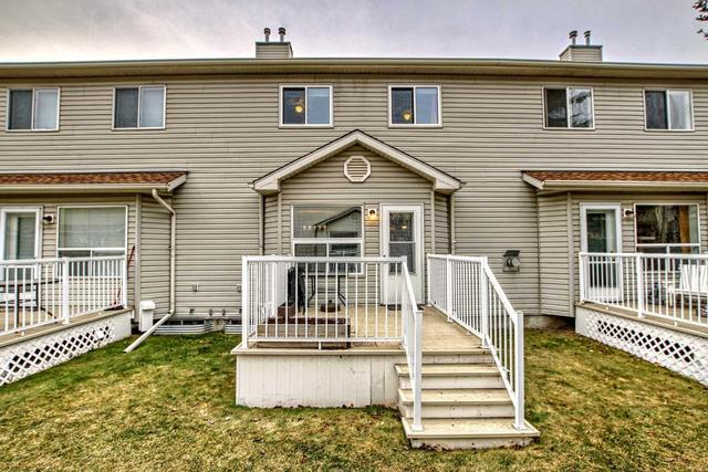 214 Mt Douglas Manor Se, Home with 3 bedrooms, 1 bathrooms and 2 parking in Calgary AB | Image 38