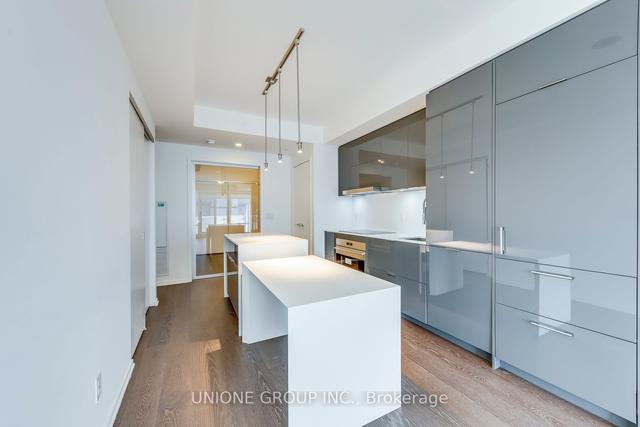 5908 - 1 Bloor St E, Condo with 2 bedrooms, 2 bathrooms and 1 parking in Toronto ON | Image 2