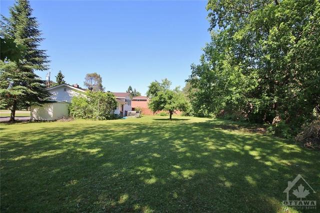 7062 Shields Drive, House detached with 4 bedrooms, 3 bathrooms and 6 parking in Ottawa ON | Image 22