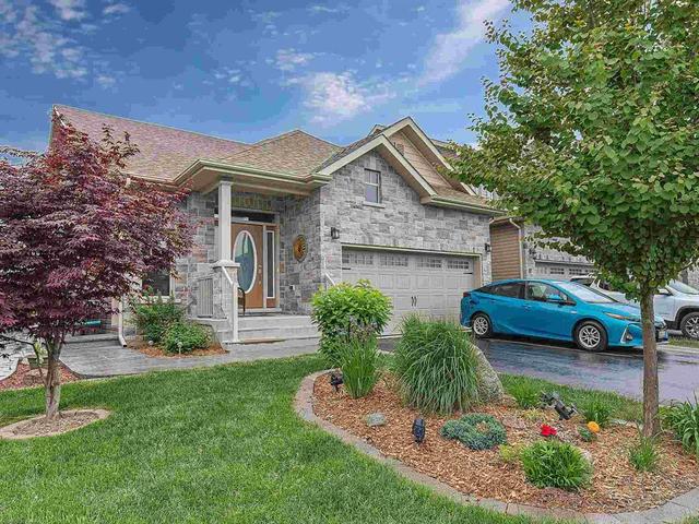 940 Edward Riley Drive, House detached with 5 bedrooms, 3 bathrooms and 4 parking in Kingston ON | Image 2