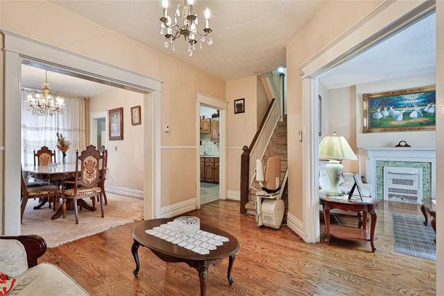 475 Grace St, House semidetached with 5 bedrooms, 2 bathrooms and 0 parking in Toronto ON | Image 37