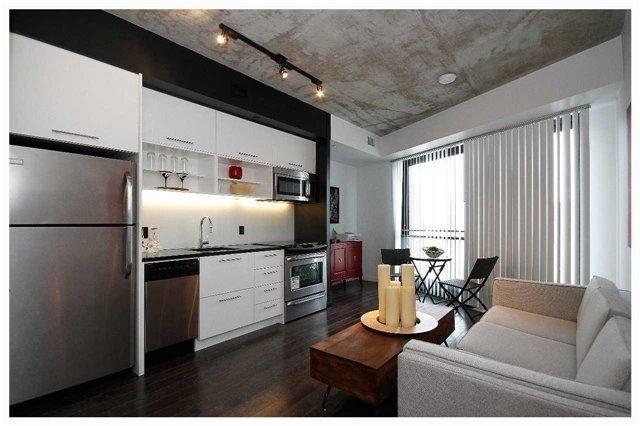 524 - 51 Trolley Cres, Condo with 1 bedrooms, 1 bathrooms and null parking in Toronto ON | Image 2