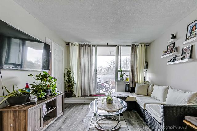 215 - 100 Wingarden Crt, Condo with 2 bedrooms, 2 bathrooms and 1 parking in Toronto ON | Image 22