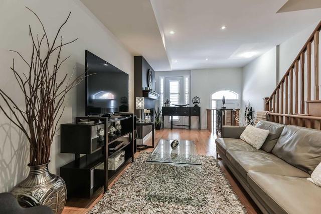 151 Norseman St, Townhouse with 3 bedrooms, 4 bathrooms and 1 parking in Toronto ON | Image 4