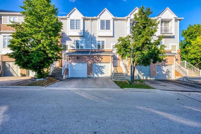 11 - 280 Hillcrest Ave, Townhouse with 2 bedrooms, 3 bathrooms and 2 parking in Mississauga ON | Image 12