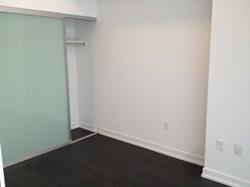 2710 - 426 University Ave, Condo with 2 bedrooms, 1 bathrooms and 0 parking in Toronto ON | Image 4