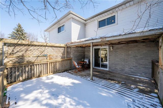 321a Mayview Crescent, House semidetached with 3 bedrooms, 2 bathrooms and 3 parking in Waterloo ON | Image 31