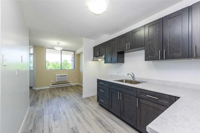 401 - 81 Millside Dr, Condo with 2 bedrooms, 2 bathrooms and 2 parking in Milton ON | Image 25