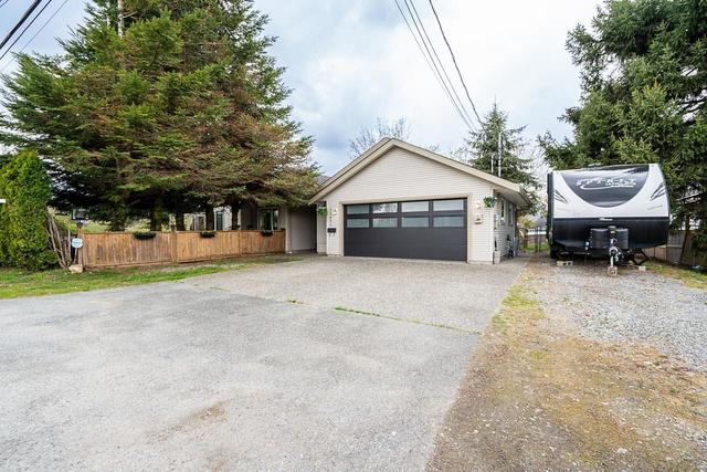 35261 Shook Road, House detached with 3 bedrooms, 2 bathrooms and null parking in Mission BC | Image 3